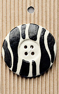 Incomparable Buttons - Large Black & White L336 - Card of 1