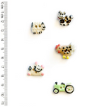 Incomparable Buttons - Farmyard L130 - Card of 5
