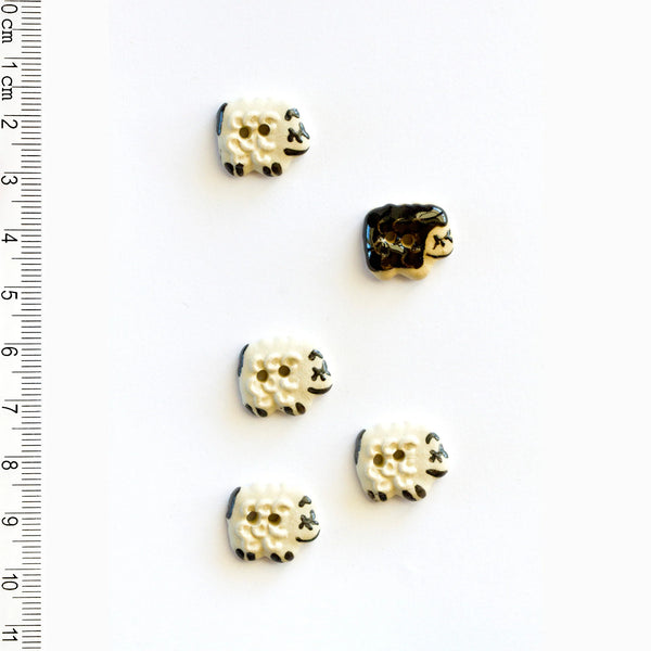 Incomparable Buttons - Small Sheep L140 - Card of 5