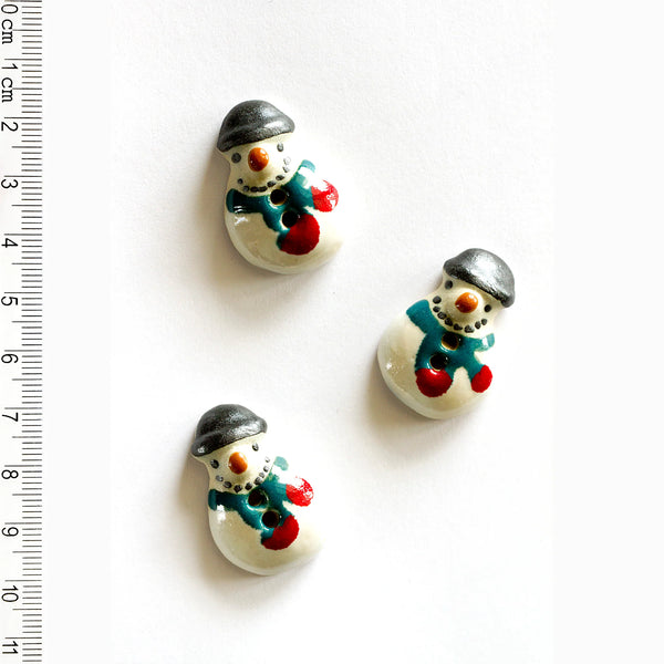 Incomparable Buttons - Snowmen L176 - Card of 3