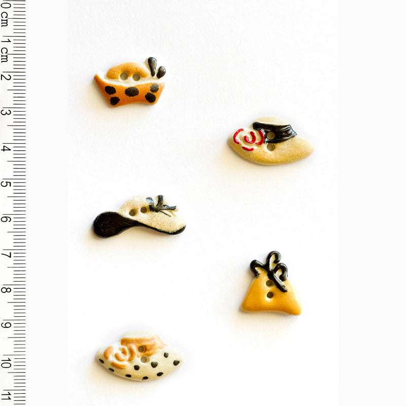 Incomparable Buttons - Small Hats L215 - Card of 5