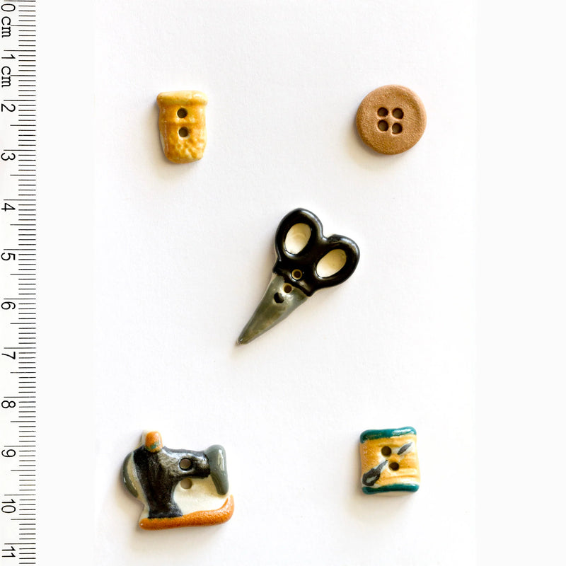 Incomparable Buttons - Sewing L231 - Card of 5