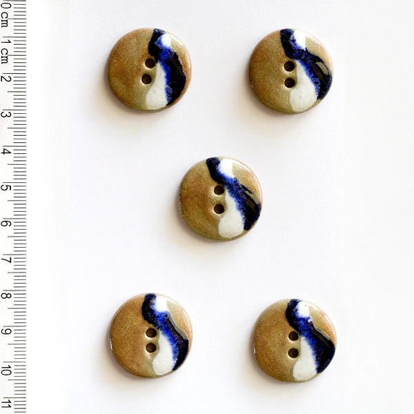 Incomparable Buttons - Fawn & Grey Round Swirl L412 - Card of 5