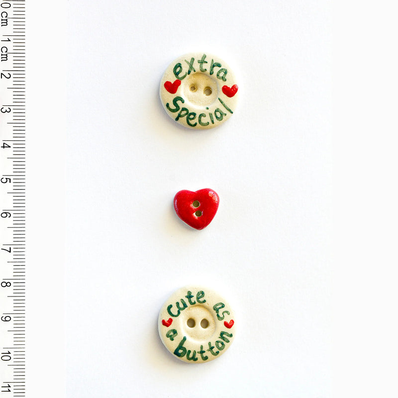 Incomparable Buttons - Cute As A Button L457 - Card of 3