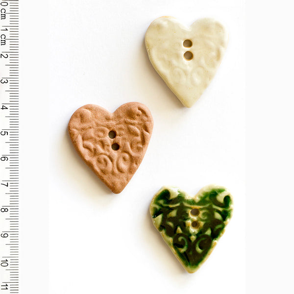 Incomparable Buttons - Assorted Hearts L484 - Card of 3