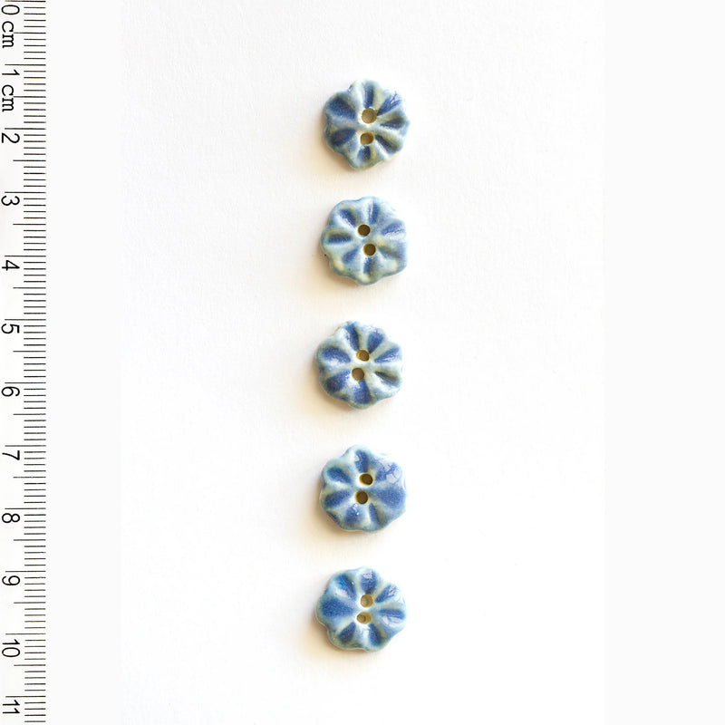 Incomparable Buttons - Small Blue Flowers L552 - Card of 5