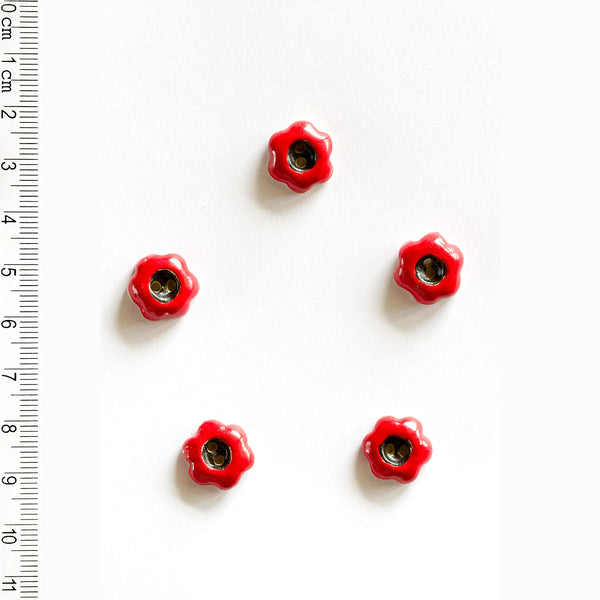 Incomparable Buttons - Red & Black Flowers L561 - Card of 5