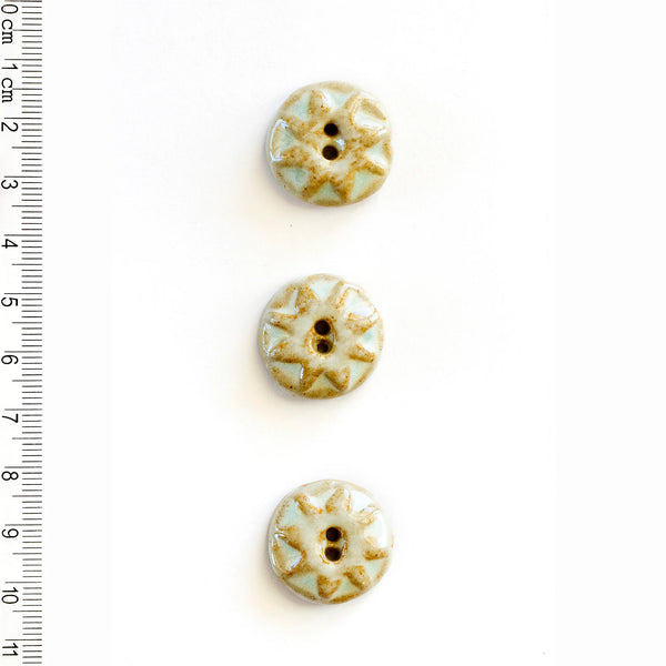 Incomparable Buttons - Aqua & Brown Stars Round L596 - Card of 3