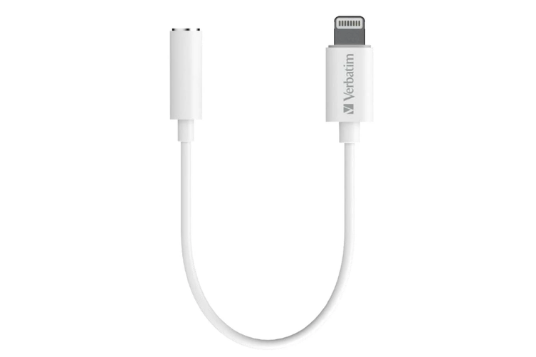 verbatim essentials usb-c to 3.5mm headphone jack 10cm white