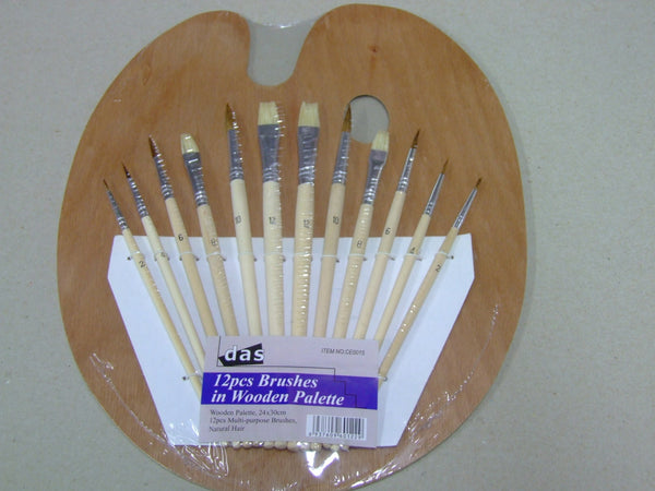 Das Brush Set On Wooden Palette With 12 Assorted Paint Brushes