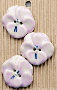 Incomparable Buttons - Large Pink Pansy L100 - Card of 3