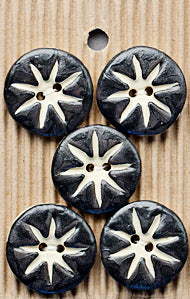 Incomparable Buttons - Large Black & White Round Stars L318 - Card of 5