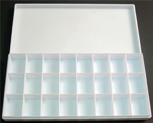 5003 24 Hole Palette With Lid